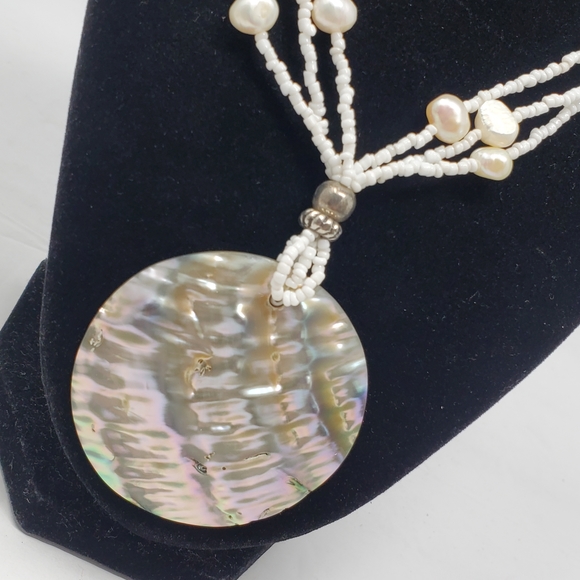 Pearl and abalone bulky bead and shell necklace 20" - Picture 6 of 7